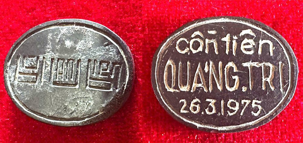 Mảnh nhựa khắc chữ “Bùi Văn Biên”